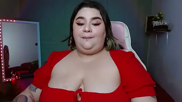 Snapshot of tiffany_laurens chatting on 12-21-24, 03:03 tiffany laurens online show from 12-21-24, 03:03