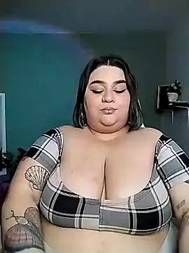 Snapshot of tiffany_laurens chatting on 01-14-25, 06:02 tiffany laurens online show from 01-14-25, 06:02