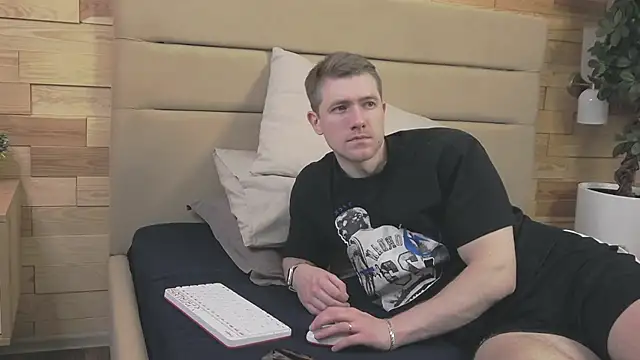 EthanPinkman online show from 11-24-25, 04:34