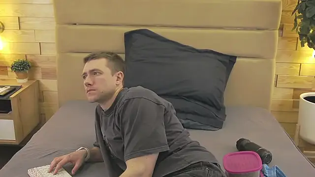 EthanPinkman online show from 04-15-26, 04:52