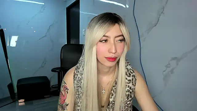 LilithCooperr  online show from 10-10-25, 09:36