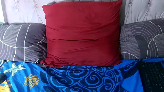 SweetMellowX1 online show from 06-07-26, 10:13