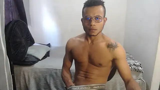 Snapshot of grandominantex1 chatting on 01-17-26, 09:40 grandominantex1 online show from 01-17-26, 09:40