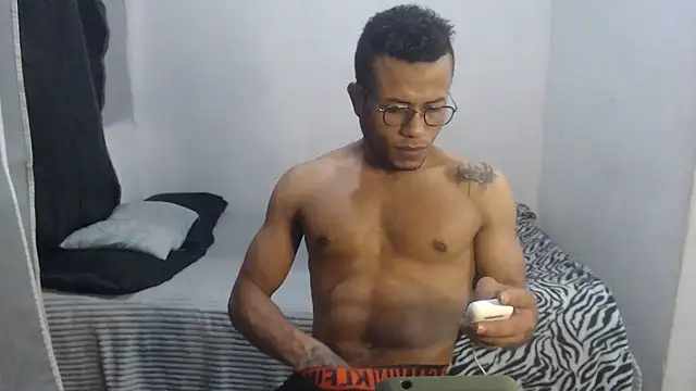 Snapshot of grandominantex1 chatting on 01-18-26, 09:51 grandominantex1 online show from 01-18-26, 09:51