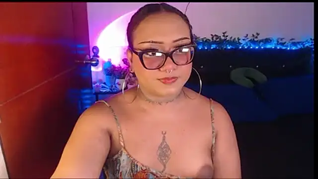 LiaScarlett online show from 06-17-26, 01:30