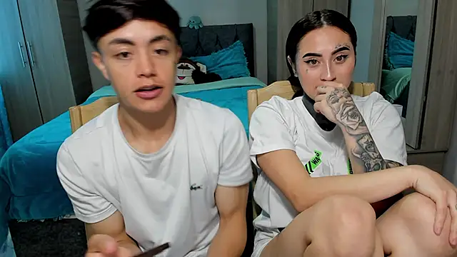 Snapshot of steban_and_kim chatting on 12-29-24, 07:53 steban and kim online show from 12-29-24, 07:53