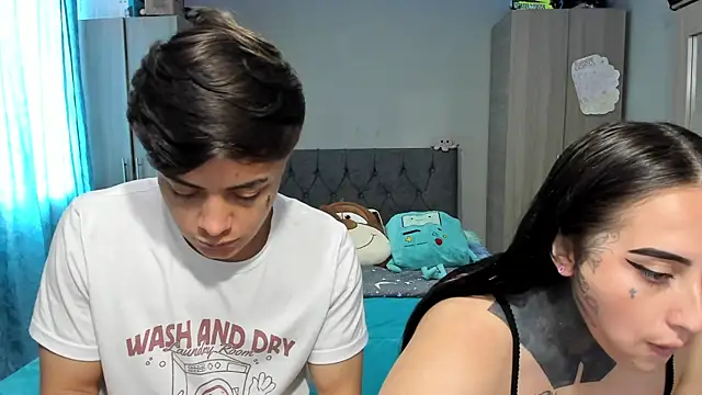 Snapshot of steban_and_kim chatting on 01-09-25, 08:33 steban and kim online show from 01-09-25, 08:33