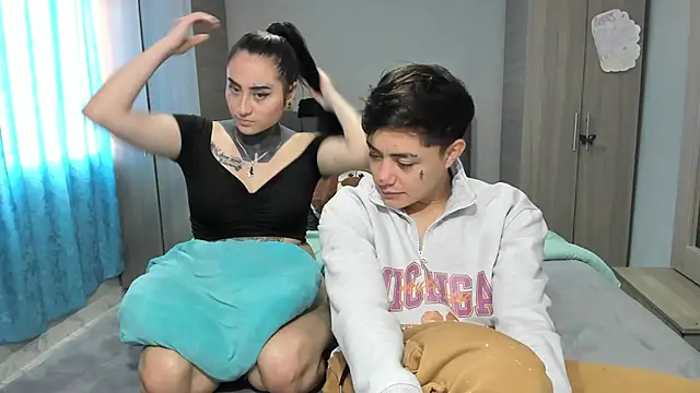 Snapshot of steban_and_kim chatting on 01-18-25, 06:43 steban and kim online show from 01-18-25, 06:43