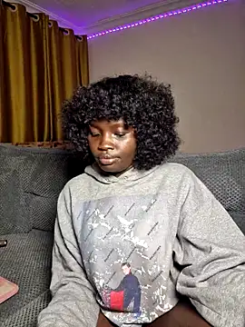 Snapshot of Mon_cherrie_ chatting on 09-09-25, 11:48 Mon cherrie online show from 09-09-25, 11:48