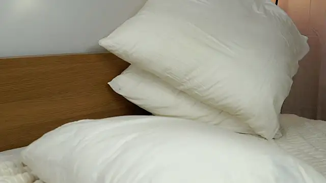Snapshot of EstherMitchel chatting on 12-26-24, 07:13 EstherMitchel online show from 12-26-24, 07:13
