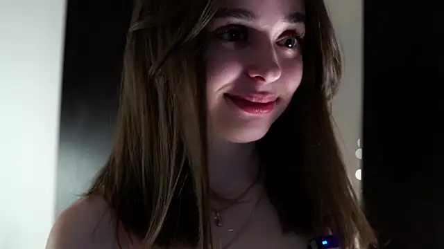 Snapshot of EstherMitchel chatting on 01-14-25, 06:13 EstherMitchel online show from 01-14-25, 06:13