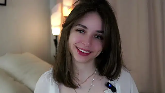 Snapshot of EstherMitchel chatting on 01-15-25, 01:12 EstherMitchel online show from 01-15-25, 01:12