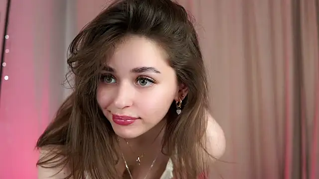 Snapshot of EstherMitchel chatting on 01-28-25, 07:22 EstherMitchel online show from 01-28-25, 07:22