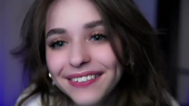 Snapshot of EstherMitchel chatting on 03-03-25, 07:32 EstherMitchel online show from 03-03-25, 07:32