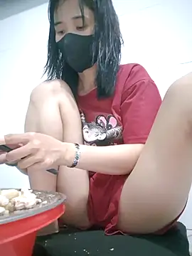 Snapshot of Xaoxang chatting on 10-13-25, 12:16 Xaoxang online show from 10-13-25, 12:16