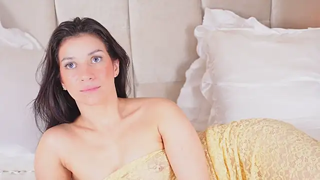 KiraKayleigh1 online show from 02-24-25, 07:41