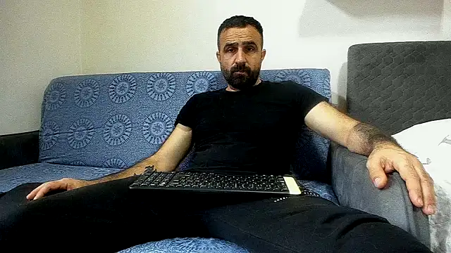 Snapshot of ivat80 chatting on 11-15-25, 07:16 ivat80 online show from 11-15-25, 07:16