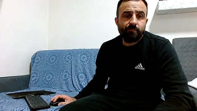 Snapshot of ivat80 chatting on 11-20-25, 05:01 ivat80 online show from 11-20-25, 05:01