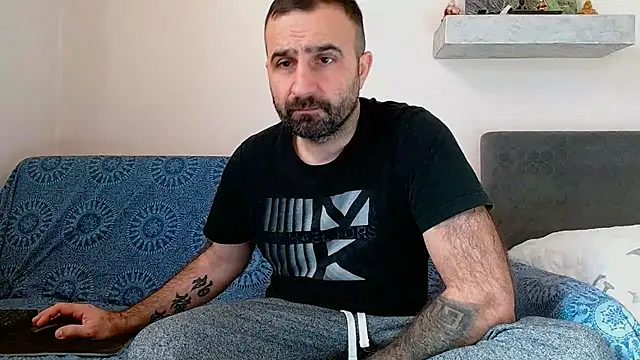 Snapshot of ivat80 chatting on 01-18-26, 07:23 ivat80 online show from 01-18-26, 07:23