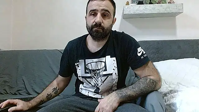 Snapshot of ivat80 chatting on 02-16-26, 06:20 ivat80 online show from 02-16-26, 06:20