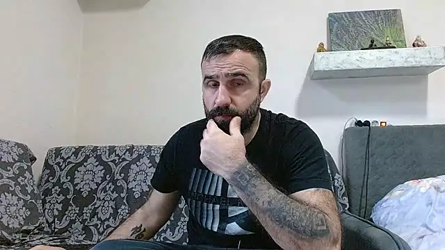 Snapshot of ivat80 chatting on 03-12-26, 05:46 ivat80 online show from 03-12-26, 05:46