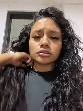 Snapshot of Riana_Kean chatting on 12-24-24, 07:06 Riana Kean online show from 12-24-24, 07:06