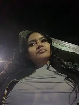 Snapshot of Riana_Kean chatting on 01-12-25, 05:45 Riana Kean online show from 01-12-25, 05:45