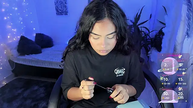 Snapshot of Riana_Kean chatting on 10-07-25, 10:51 Riana Kean online show from 10-07-25, 10:51