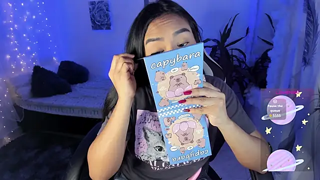 Snapshot of Riana_Kean chatting on 10-14-25, 03:18 Riana Kean online show from 10-14-25, 03:18