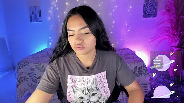 Snapshot of Riana_Kean chatting on 12-01-25, 01:54 Riana Kean online show from 12-01-25, 01:54