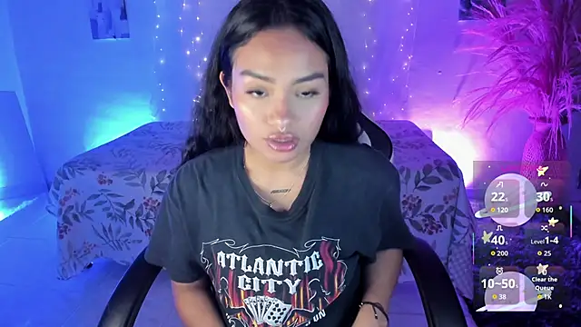 Snapshot of Riana_Kean chatting on 12-05-25, 08:27 Riana Kean online show from 12-05-25, 08:27