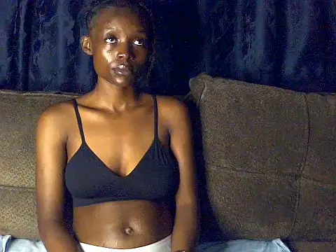 petite clara24 online show from 02-07-26, 09:29