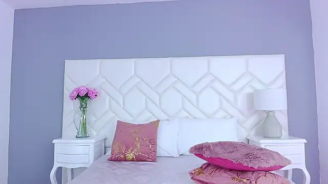 Julie Bennet online show from 01-11-25, 06:35