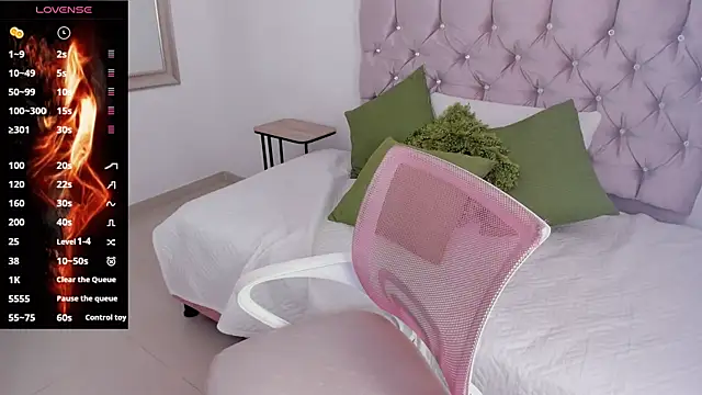 Snapshot of Darsha_Hara chatting on 01-25-25, 08:10 Darsha Hara online show from 01-25-25, 08:10