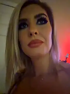 Snapshot of ellieconradxo chatting on 12-24-24, 03:49 ellieconradxo online show from 12-24-24, 03:49