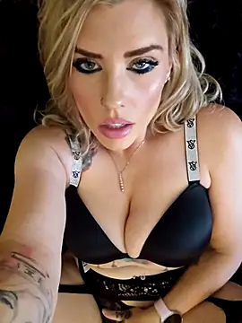 Snapshot of ellieconradxo chatting on 09-09-25, 05:12 ellieconradxo online show from 09-09-25, 05:12