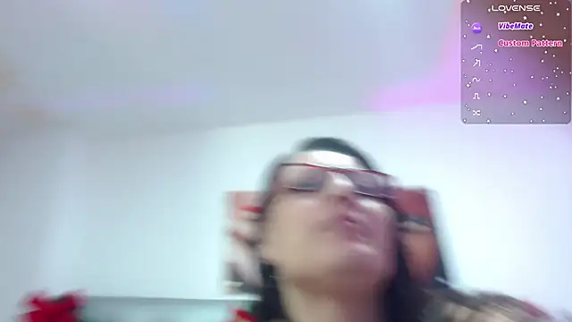 horny-juliette online show from 12-25-24, 09:22