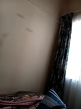 Snapshot of Smash018 chatting on 09-18-25, 02:19 Smash018 online show from 09-18-25, 02:19