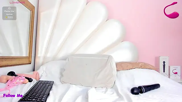 Keyla Brooks online show from 02-22-25, 01:00