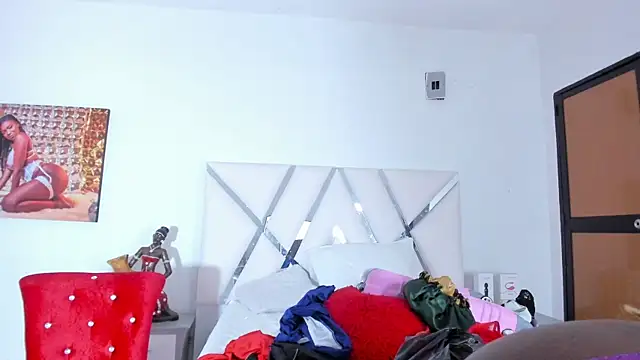 Christie Wilde online show from 12-22-24, 12:38