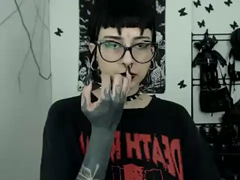 n0sferatus   online show from 10-28-25, 03:54