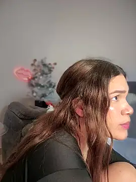 Snapshot of Zeli_66 chatting on 12-14-24, 03:07 Zeli 66 online show from 12-14-24, 03:07