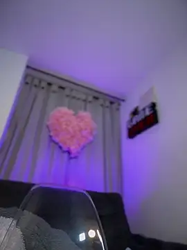 Snapshot of Zeli_66 chatting on 03-05-25, 07:27 Zeli 66 online show from 03-05-25, 07:27