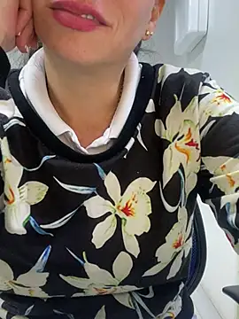 Snapshot of nurse_desi_sexlove chatting on 02-14-25, 06:23 nurse desi sexlove online show from 02-14-25, 06:23