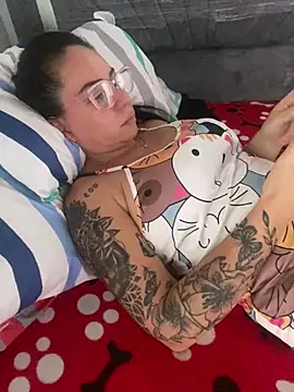 Snapshot of nurse_desi_sexlove chatting on 02-21-25, 08:16 nurse desi sexlove online show from 02-21-25, 08:16