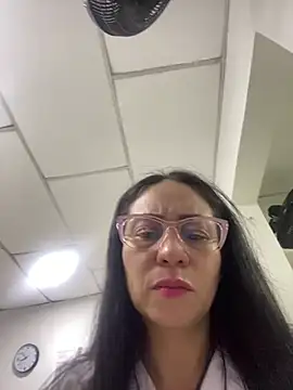 Snapshot of nurse_desi_sexlove chatting on 02-26-25, 01:53 nurse desi sexlove online show from 02-26-25, 01:53