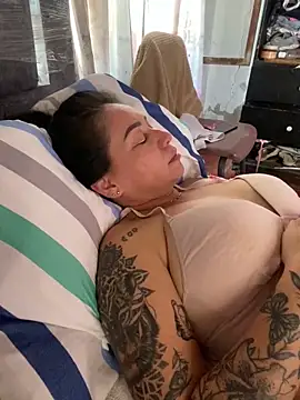 Snapshot of nurse_desi_sexlove chatting on 03-09-25, 10:08 nurse desi sexlove online show from 03-09-25, 10:08