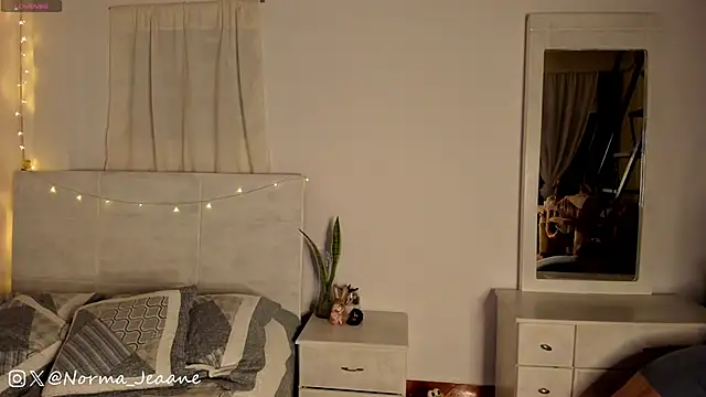 Norma-Jeaane online show from 02-01-25, 11:48