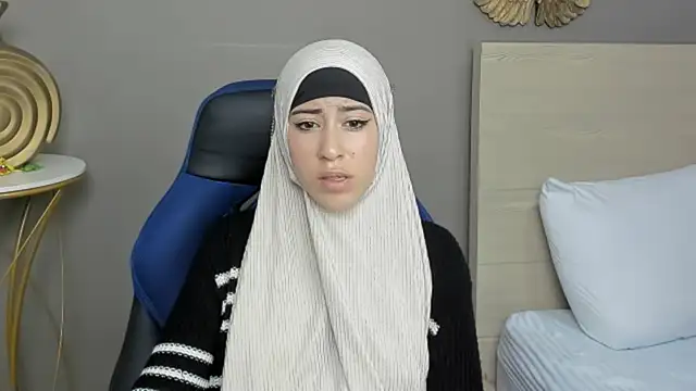 chaymae nah  online show from 12-28-24, 05:02