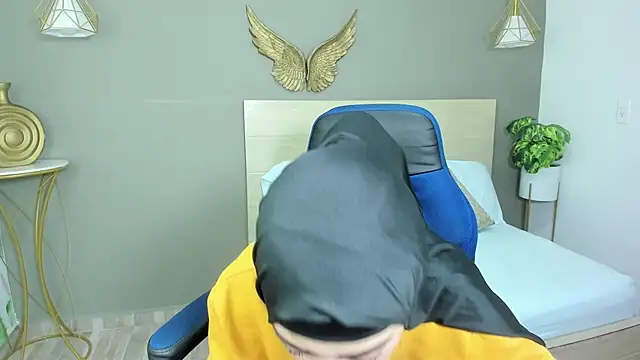 chaymae nah  online show from 01-05-25, 03:22